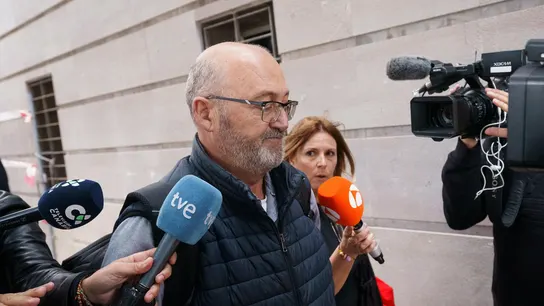El PSOE acuerda con ERC que el 'caso Mediador' se investigue en la Comisión de Interior del Congreso El PSOE acuerda con ERC que el 'caso Mediador' se investigue en la Comisión de Interior del Congreso