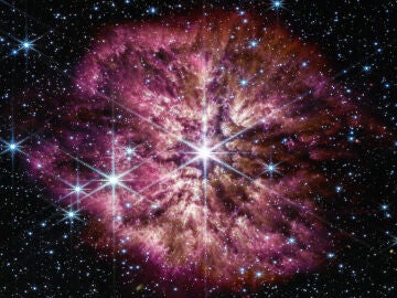 Imagen de la estrella WR 124 a través del telescopio James Webb