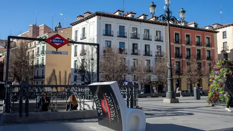 Libros gigantes repartidos por Madrid Libros gigantes repartidos por Madrid