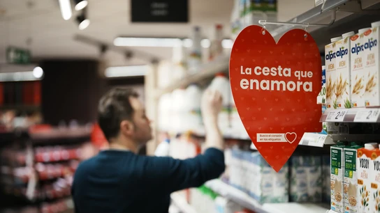 La nueva cesta asequible de Eroski, a examen La nueva cesta asequible de Eroski, a examen
