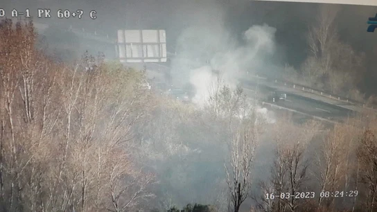 Un incendio en un minibús escolar deja varios heridos leves en La Cabrera, Madrid Un incendio en un minibús escolar deja varios heridos leves en La Cabrera, Madrid
