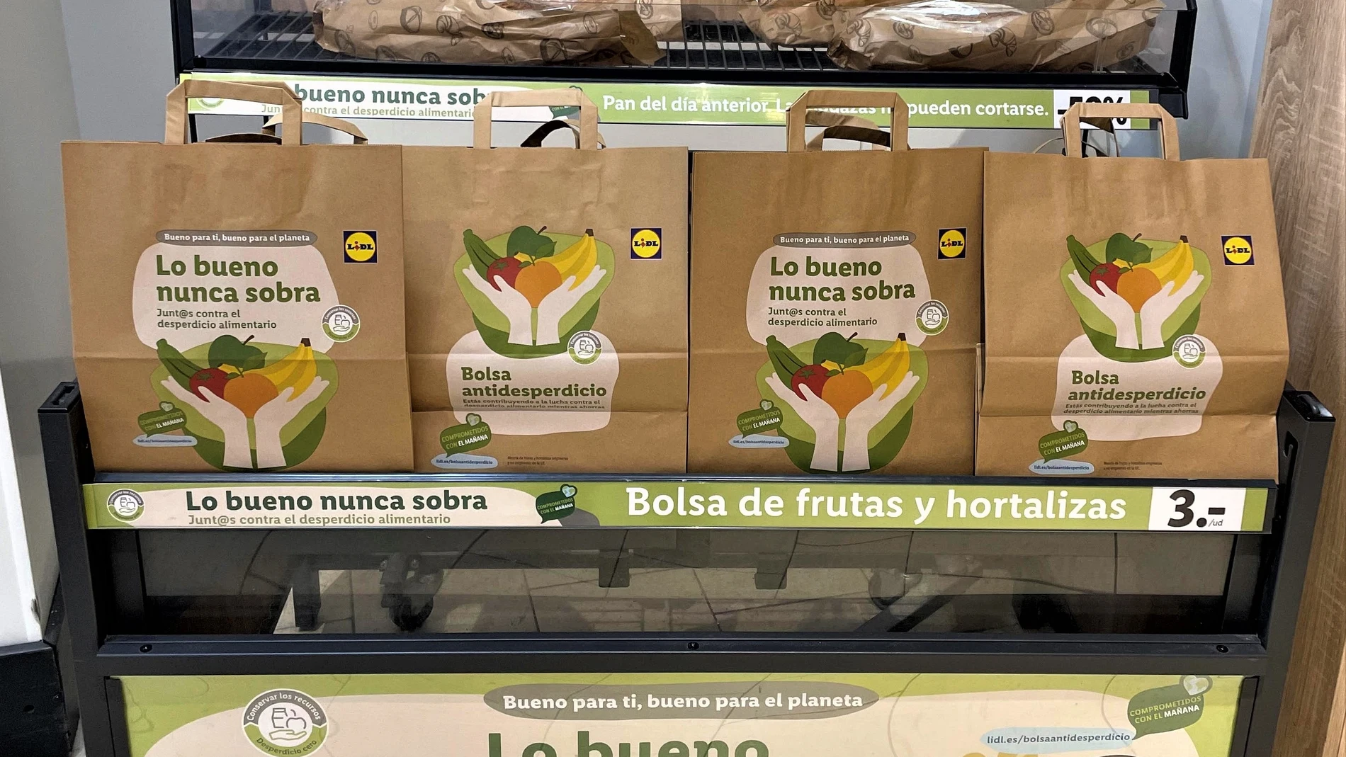 Lidl lanza la &#39;bolsa antidesperdicio&#39; de frutas y verduras aptas para el consumo