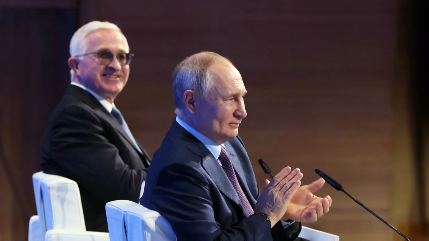 La Corte Penal Internacional emite una orden de arresto contra Putin La Corte Penal Internacional emite una orden de arresto contra Putin