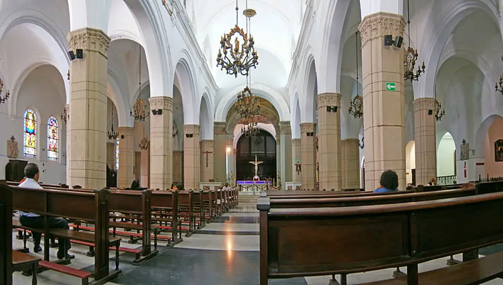 Interior de la Catedral de Metropolitana de Santa Ana