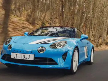 Alpine lanza el A110 San Remo 73 y retrocede 50 años en el tiempo Alpine lanza el A110 San Remo 73 y retrocede 50 años en el tiempo