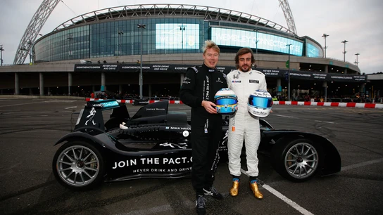 Fernando Alonso y Hakkinen en 2015 Fernando Alonso y Hakkinen en 2015
