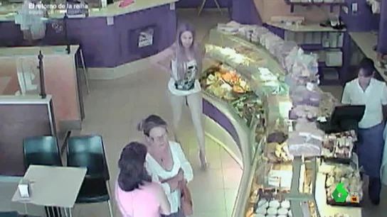 Más de 48.000 euros en la papelera de una cafetería: los negocios de la 'reina de la coca' Más de 48.000 euros en la papelera de una cafetería: los negocios de la 'reina de la coca'