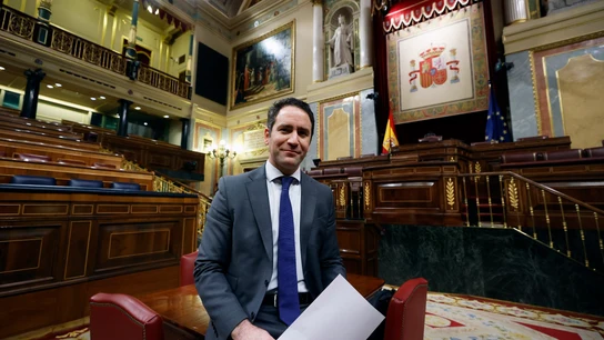 Teodoro García Egea posa en el hemiciclo tras anunciar que abandona el Congreso. Teodoro García Egea posa en el hemiciclo tras anunciar que abandona el Congreso.