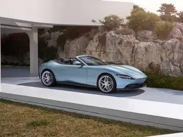 Ferrari Roma Spider: la dolcevita también se disfruta a cielo abierto Ferrari Roma Spider: la dolcevita también se disfruta a cielo abierto