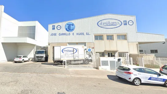 Denuncian la muerte de un trabajador decapitado por falta de seguridad en una empresa de Alicante Denuncian la muerte de un trabajador decapitado por falta de seguridad en una empresa de Alicante
