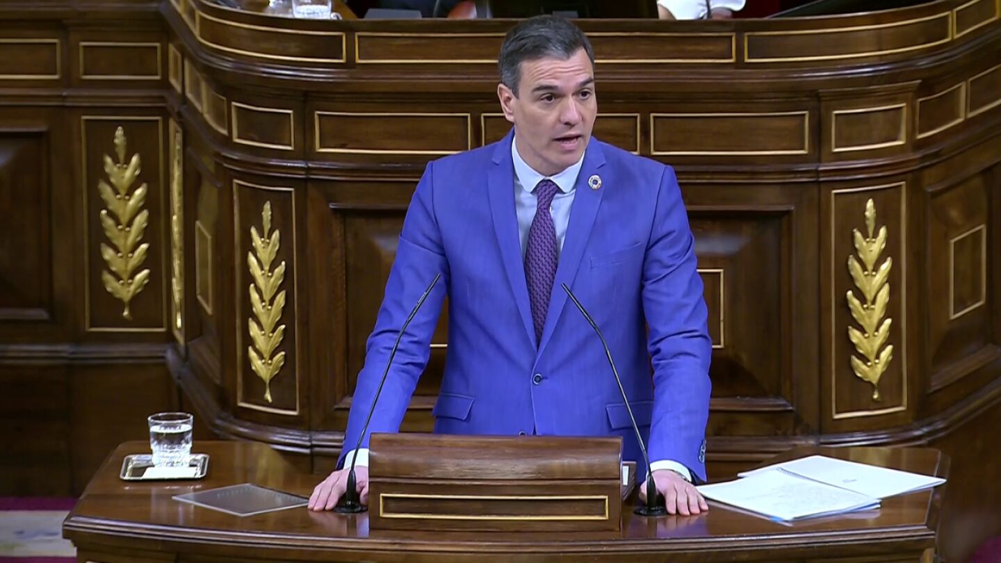 Pedro Sánchez durante su respuesta a Abascal