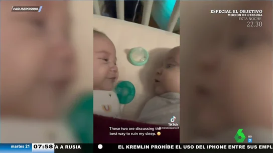 El entrañable vídeo viral de dos bebés gemelos que conversan entre ellos antes de saber hablar El entrañable vídeo viral de dos bebés gemelos que conversan entre ellos antes de saber hablar
