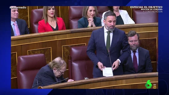Dani Mateo analiza todas las veces que Tamames pasa de Vox: así está a su bola mientras habla Abascal Dani Mateo analiza todas las veces que Tamames pasa de Vox: así está a su bola mientras habla Abascal