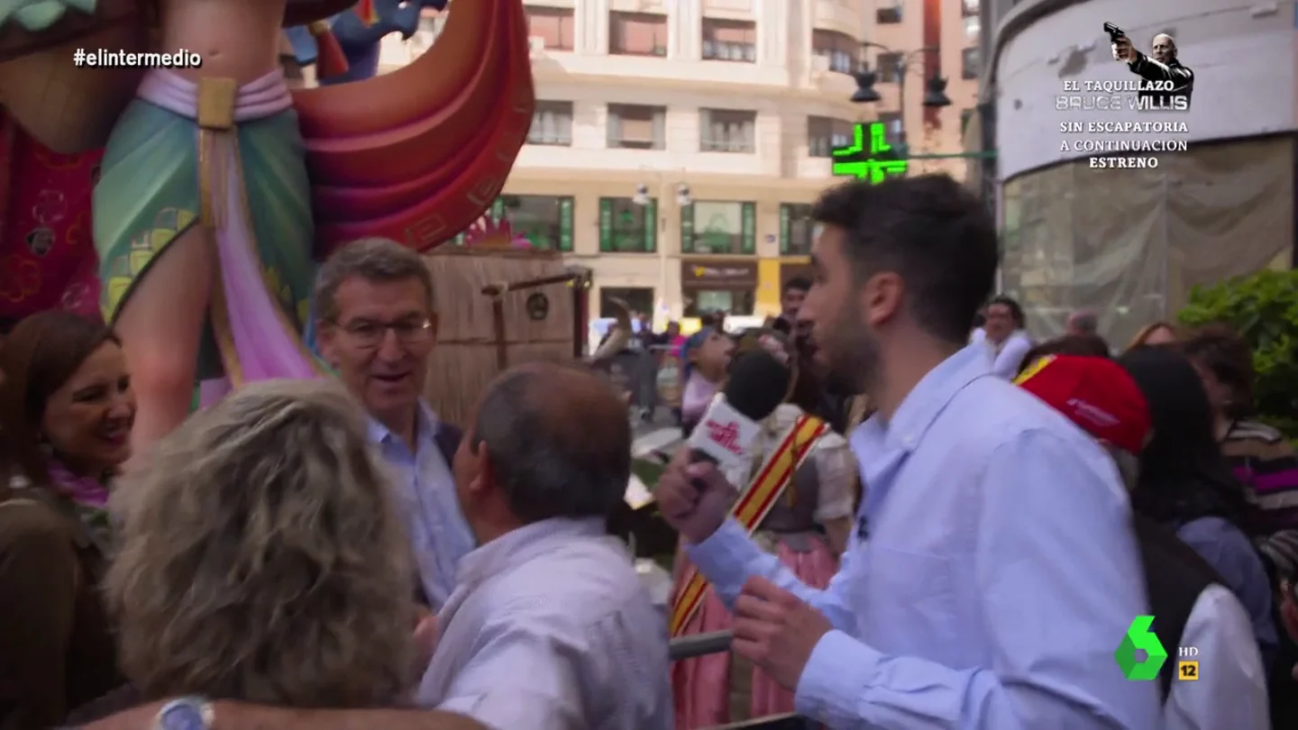 La risas de Feijóo e Isma Juárez al encontrarse en todos lados: así reaccionan al verse en Las Fallas La risas de Feijóo e Isma Juárez al encontrarse en todos lados: así reaccionan al verse en Las Fallas