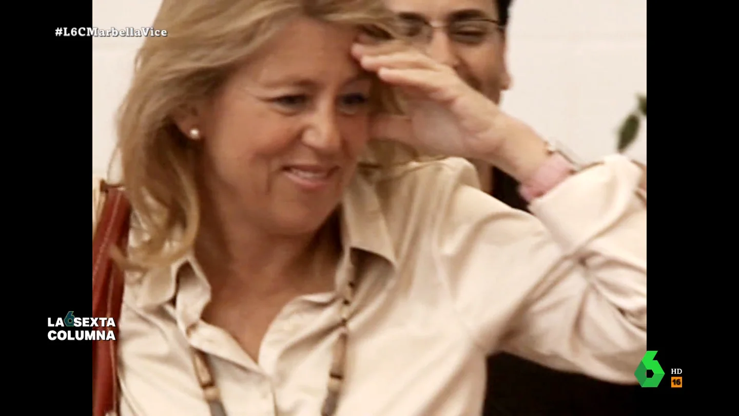 Los orígenes de Ángeles Muñoz: de humilde médica de familia a alcaldesa de Marbella con un lujoso estilo de vida En este vídeo, laSexta Columna analiza cómo Ángeles Muñoz pasó de ser una médica de familia en un pequeño pueblo de Málaga, a iniciar una meteórica carrera política hasta la alcaldía de Marbella, desde la que ostenta una vida de lujos.