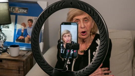 Tova Friedman, la superviviente del Holocausto que se ha hecho 'tiktoker' Tova Friedman, la superviviente del Holocausto que se ha hecho 'tiktoker'