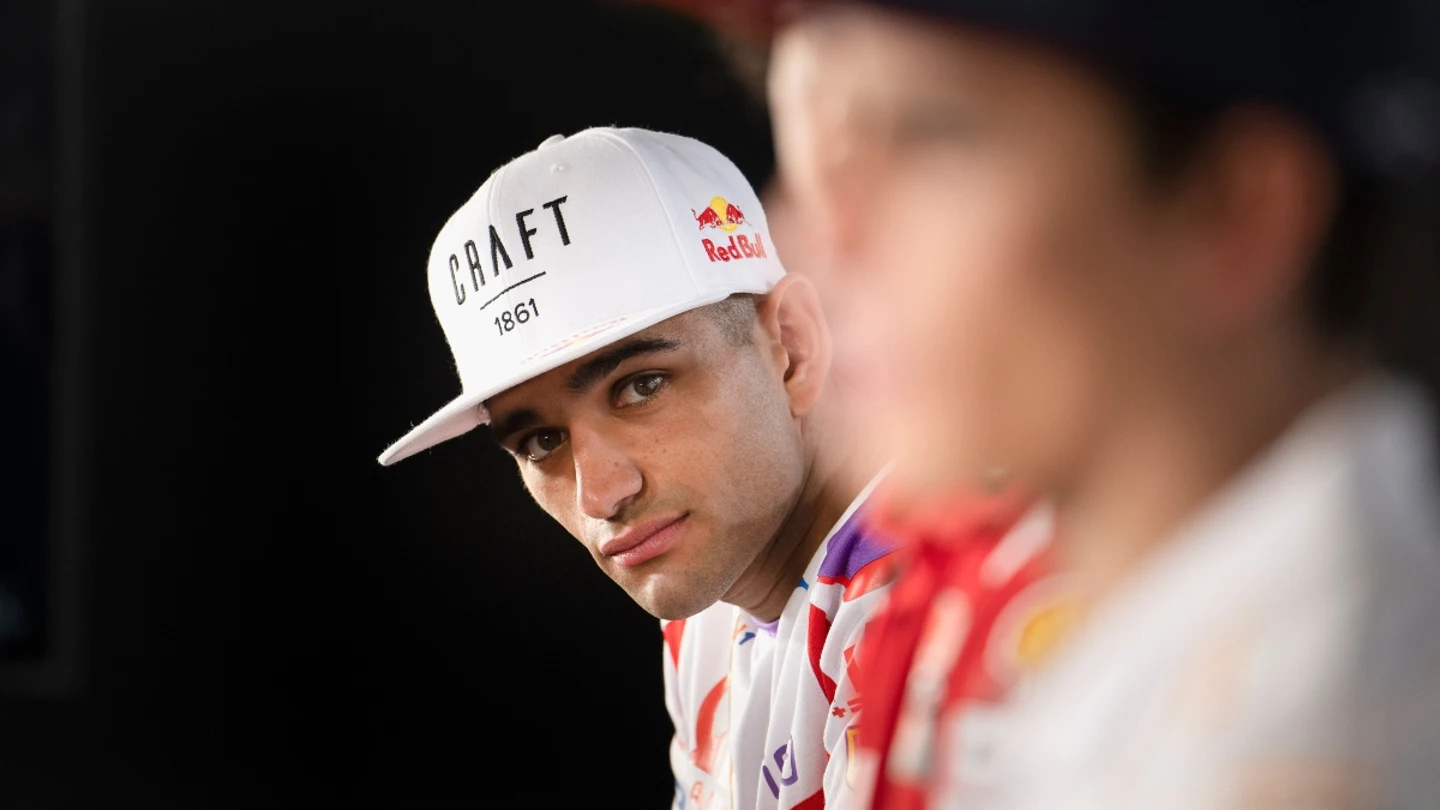 Jorge Martín observa a Marc Márquez Jorge Martín observa a Marc Márquez