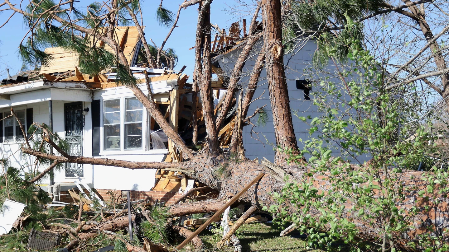 Imagen de parte de los destrozos del tornado que ha arrasado Misisipi Imagen de parte de los destrozos del tornado que ha arrasado Misisipi