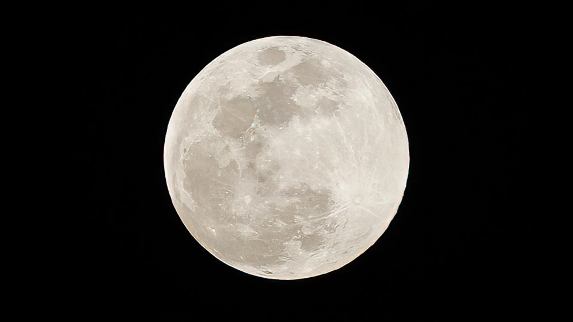 Imagen de archivo de la Luna llena vista desde El Salvador