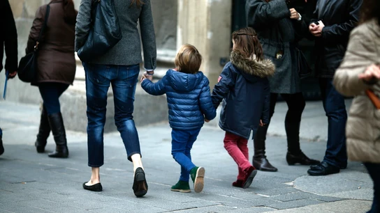 Las claves de la Ley de familias: del permiso de cinco días a las nuevas 'familias numerosas' Las claves de la Ley de familias: del permiso de cinco días a las nuevas 'familias numerosas'