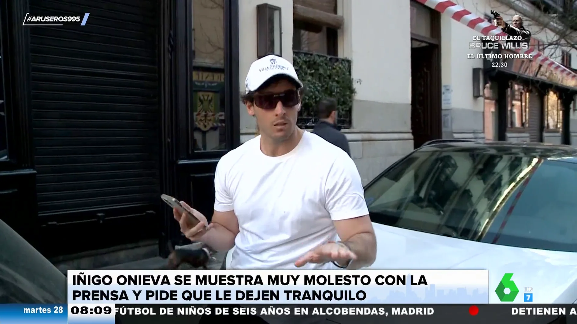 Alfonso Arús alucina con la larga videollamada de Íñigo Onieva en la calle para evitar a los reporteros