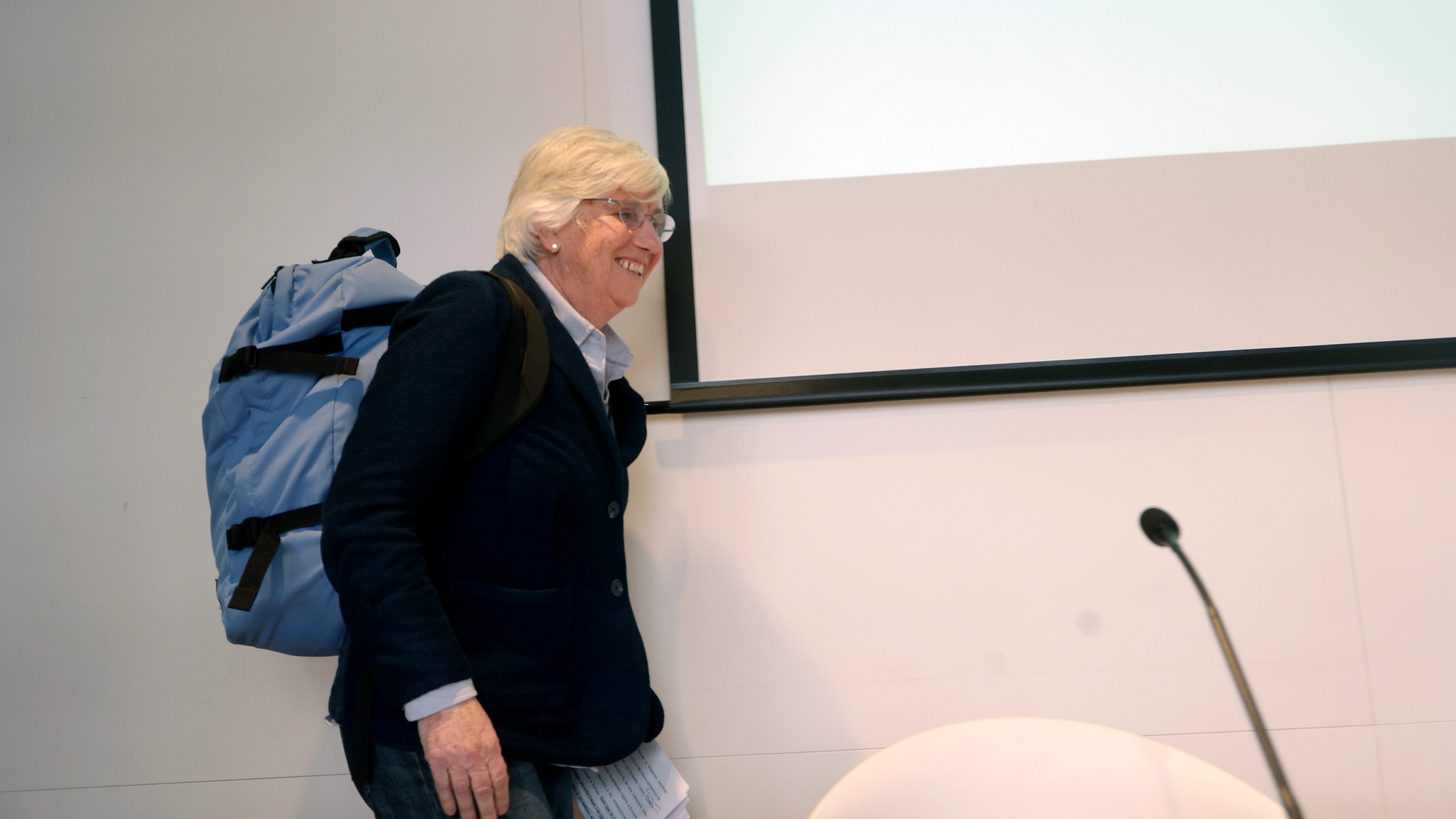 La eurodiputada de JxCat Clara Ponsatí en rueda de prensa desde el Colegio de Periodistas.