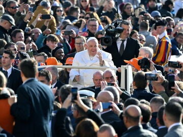 Pope Francis, admitted to the Gemelli hospital in Rome for scheduled check-ups