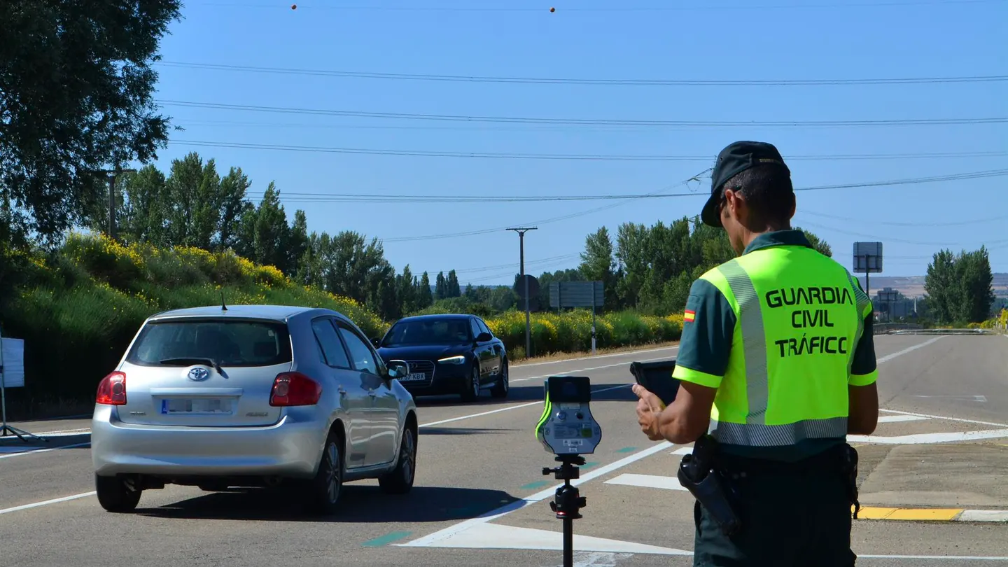Imagen de un agente de la Guardia Civil de Tráfico. Imagen de un agente de la Guardia Civil de Tráfico.