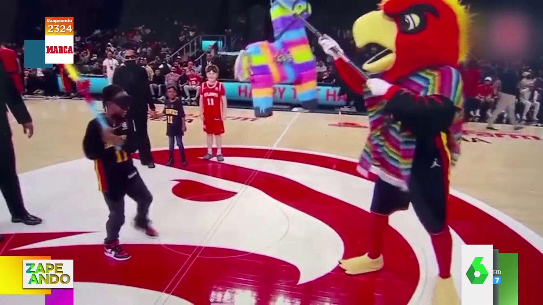 La 'inesperada' reacción de un niño al golpear una piñata: le quita el ...