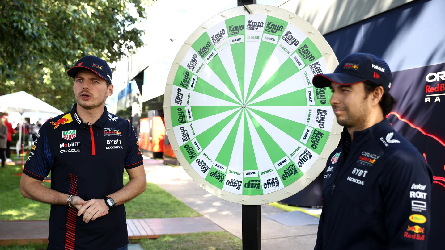 Max Verstappen y Sergio Pérez Max Verstappen y Sergio Pérez