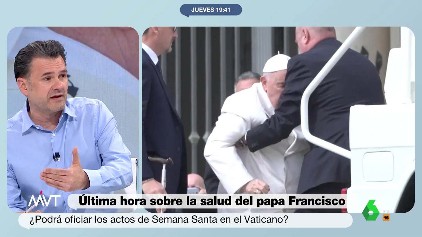 Iñaki López descubre su nexo con el papa Francisco: Estoy viendo sus enfermedades y coincidimos en algunas Más Vale Tarde repasa las últimas noticias sobre el estado de salud del papa Francisco, hospitalizado por una infección respiratoria. En este vídeo, Iñaki López repasa el listado de enfermedades del Santo Padre y descubre puntos en común.