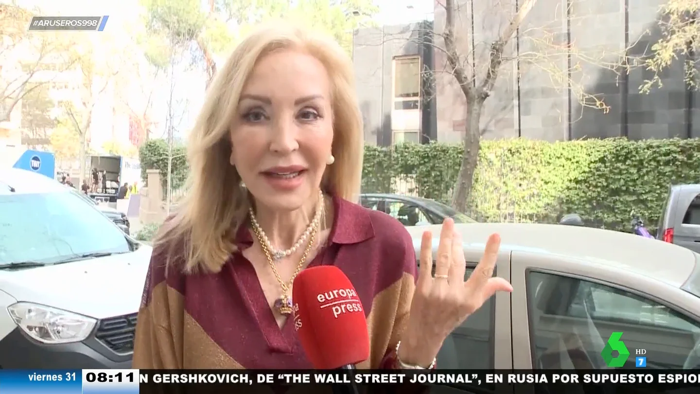 Carmen Lomana, sobre la hija de Ana Obregón por vientre de alquiler: "Nunca le quitará el vacío de Álex" Carmen Lomana, sobre la hija de Ana Obregón por vientre de alquiler: "Nunca le quitará el vacío de Álex"