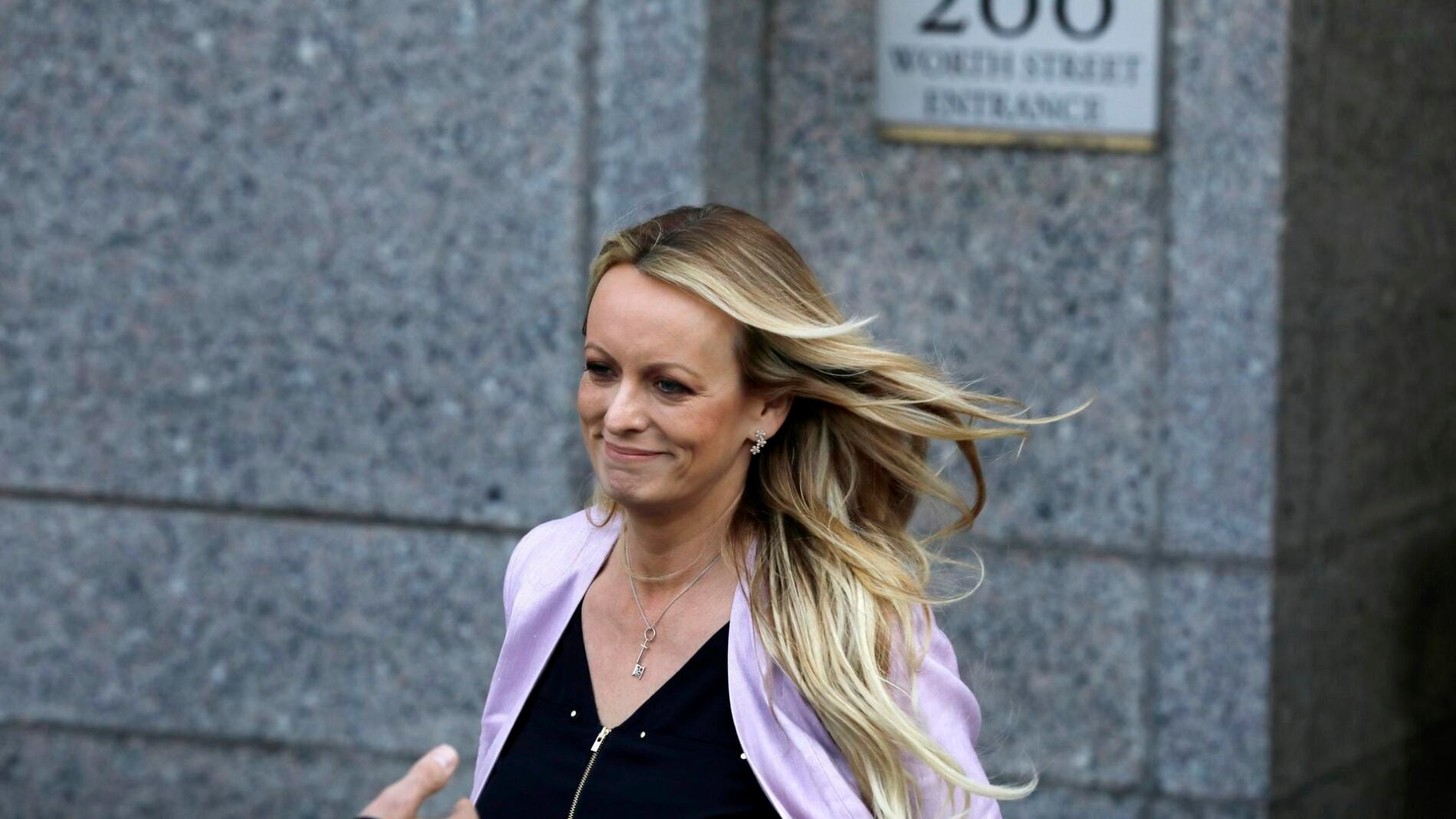 Quién es Stormy Daniels y qué fue lo que ocurrió con Donald Trump?