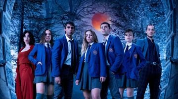 Poster of the final season of 'El Internado: Las Cumbres'.