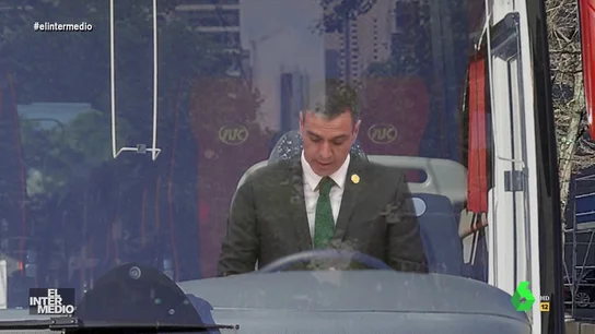 Vídeo manipulado - Pedro Sánchez paraliza el tráfico con su discurso en China En este montaje de El Intermedio, Pedro Sánchez traslada el discurso que ha pronunciado durante su encuentro con el presidente de China Xi Jingping a la carretera, con resultados indeseados. La reacción de los conductores, en este vídeo.
