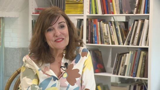 Elvira Lindo Elvira Lindo - En la boca del lobo