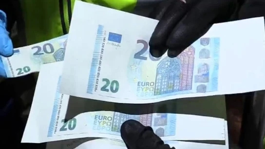Cuatro detenidos por falsificar y distribuir billetes en Cataluña Cuatro detenidos por falsificar y distribuir billetes en Cataluña