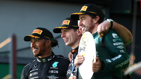 Lewis Hamilton, Max Verstappen y Fernando Alonso Lewis Hamilton, Max Verstappen y Fernando Alonso