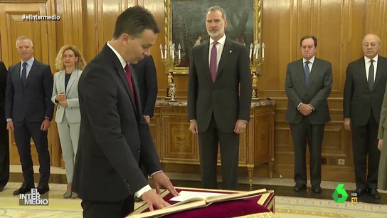 Vídeo manipulado - Héctor Gómez promete su amor al cargo de ministro de Industria ante el rey Vídeo manipulado - Héctor Gómez promete su amor al cargo de ministro de Industria ante el rey