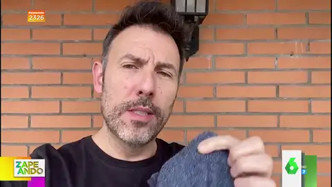 Iñaki Urrutia sigue el consejo de un espectador y lava las toallas con amoniaco: ¿habrán salido suaves? 