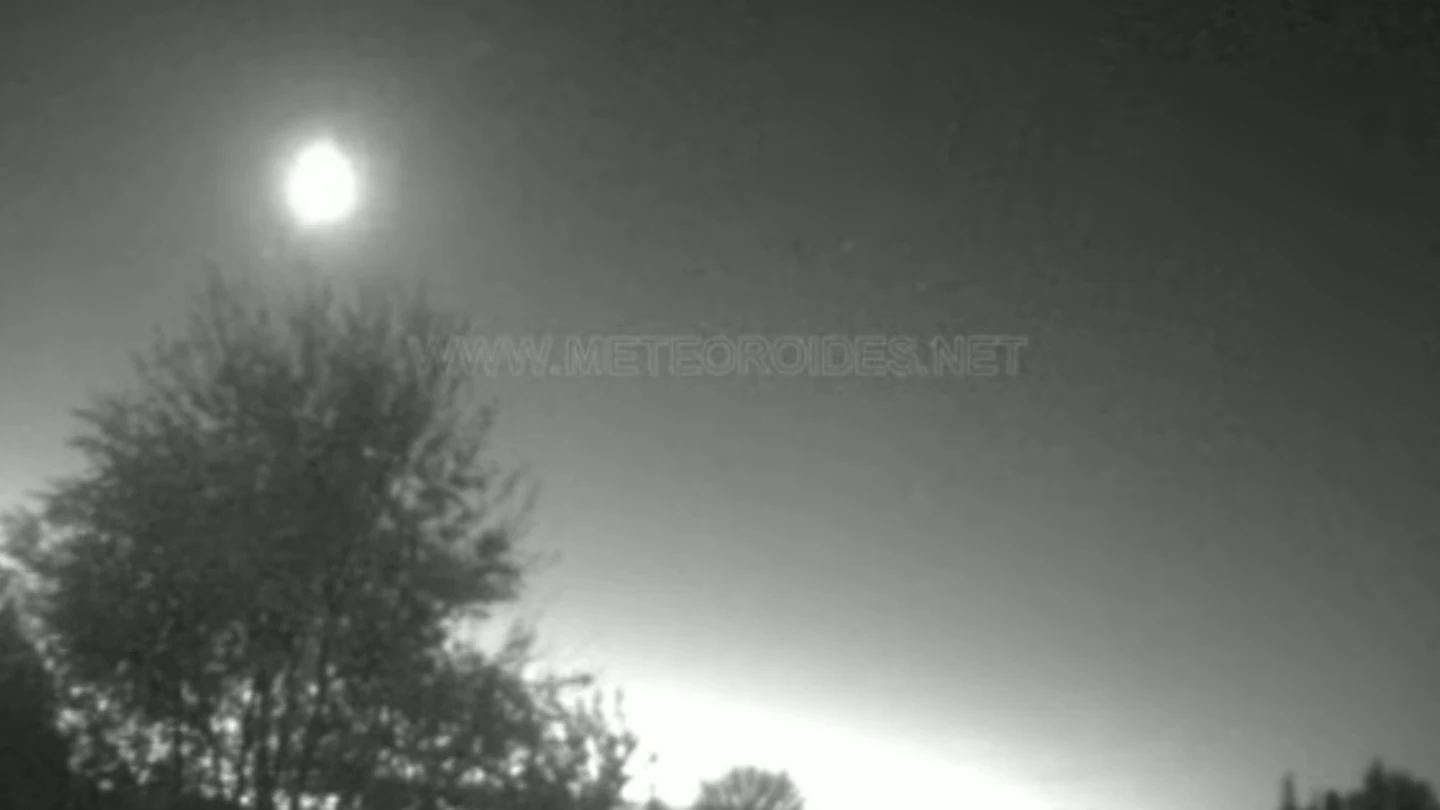 Un meteorito atraviesa el cielo de Madrid y Castilla-La Mancha para impactar en la provincia de Toledo Un meteorito atraviesa el cielo de Madrid y Castilla-La Mancha para impactar en la provincia de Toledo
