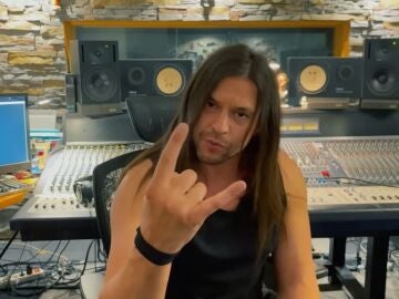 Who is (and what does he sound like) Rafa Blas, the new singer of Mägo de Oz (and first winner of ‘La Voz’?