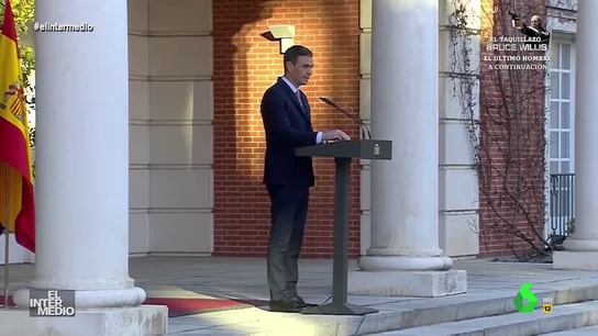 Vídeo manipulado - El inesperado ruido de Pedro Sánchez ante los medios en Moncloa Vídeo manipulado - El inesperado ruido de Pedro Sánchez ante los medios en Moncloa