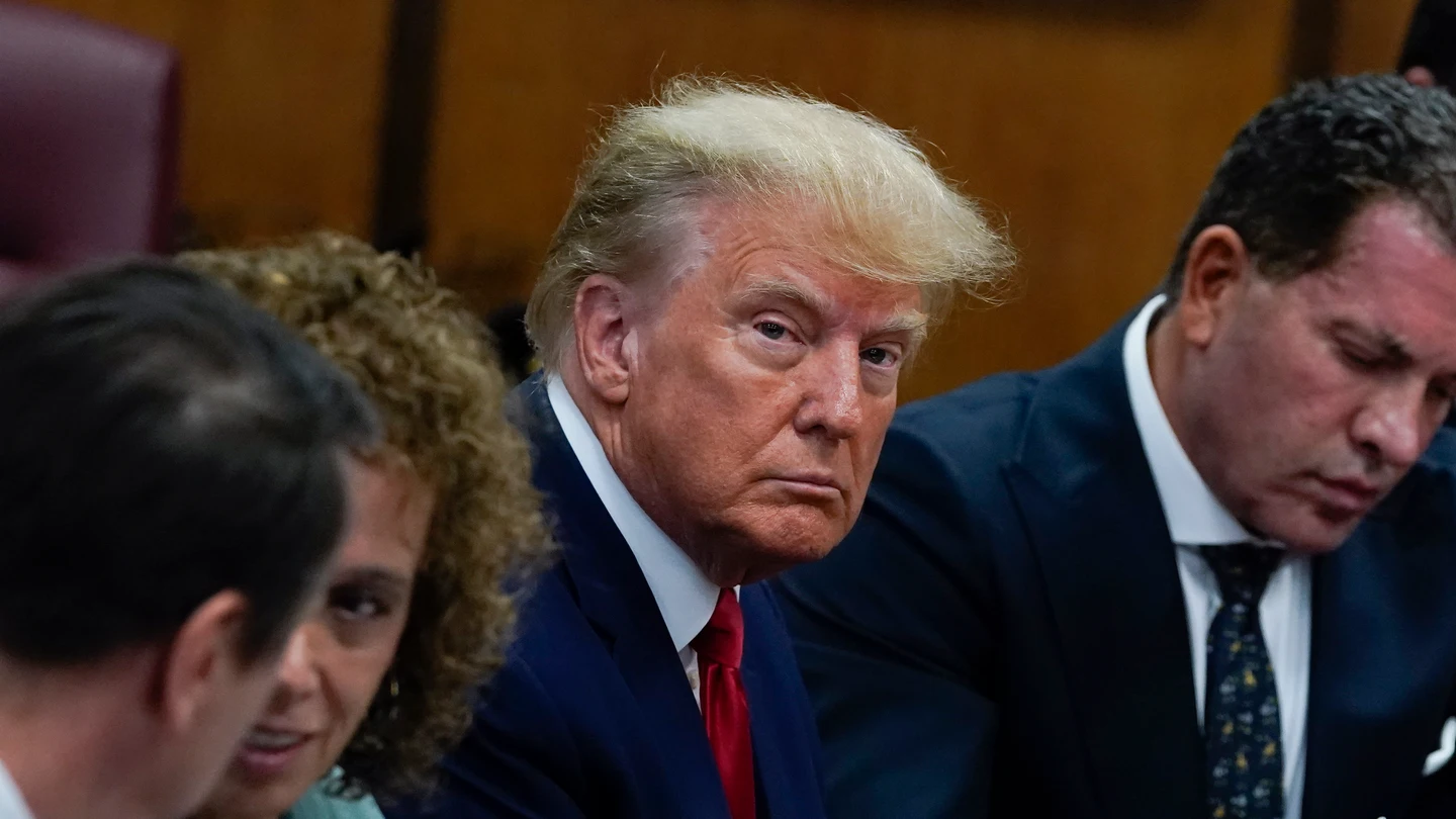Donald Trump, en un juzgado de Nueva York Donald Trump, en un juzgado de Nueva York