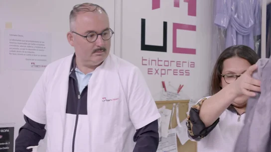 La soberbia de una empleada de UrbanClean hace pasar un mal rato a un cliente y al jefe infiltrado La soberbia de una empleada de UrbanClean hace pasar un mal rato a un cliente y al jefe infiltrado