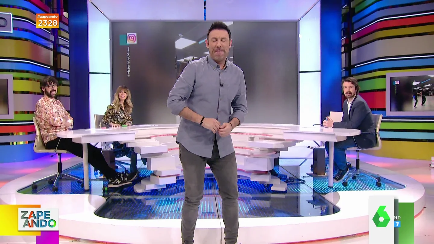 Iñaki Urrutia 'seduce' a María Gómez con su "humillante" baile: "Creo que estoy embarazada" Iñaki Urrutia 'seduce' a María Gómez con su "humillante" baile: "Creo que estoy embarazada"