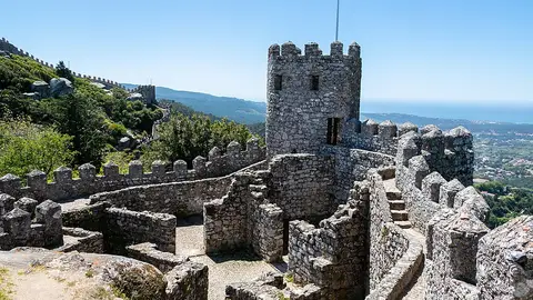 Castelo dos Mouros. Sintra Castelo dos Mouros. Sintra