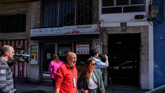 Edificio desde el que se precipitó la mujer con su hija, de 7 años, en Avilés Edificio desde el que se precipitó la mujer con su hija, de 7 años, en Avilés