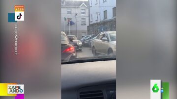 El vídeo viral de dos conductores que se disputan el aparcamiento jugando