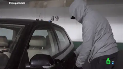 Equipo de Investigación habla con un ladrón de coches: este es su modus operandi para abrirlos en 4 segundos 